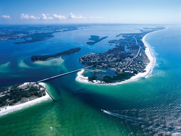 Bradenton Beach Vacation Rental Gulf Coast Condo with Pool, Tennis & Beach Access