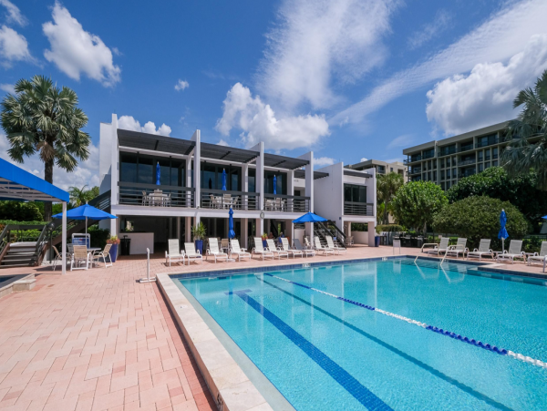 Lovely 2 Bedroom Longboat Key Condo