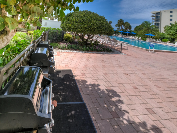 Lovely 2 Bedroom Longboat Key Condo