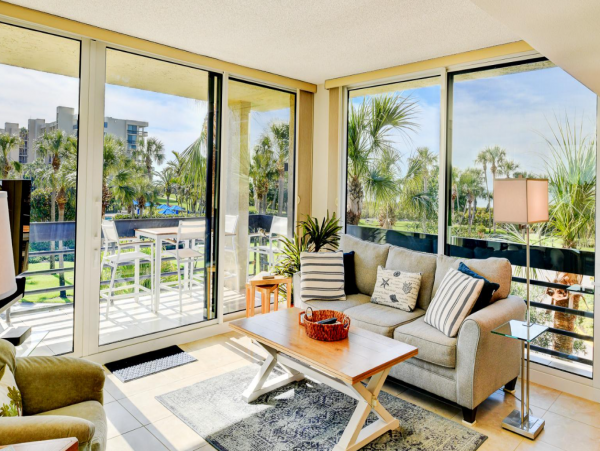 Lovely 2 Bedroom Longboat Key Condo