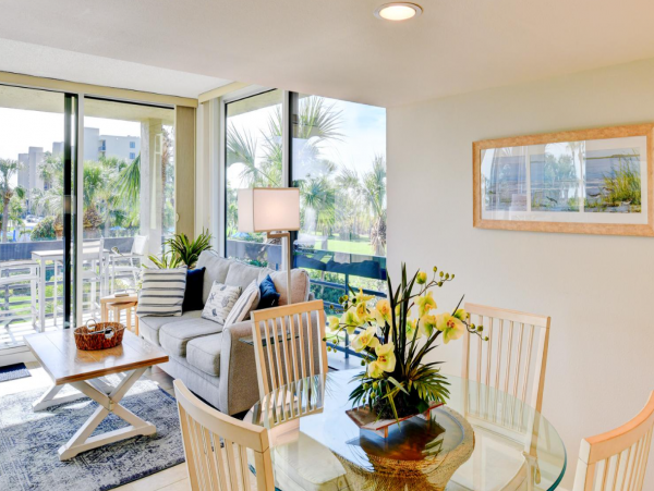 Lovely 2 Bedroom Longboat Key Condo