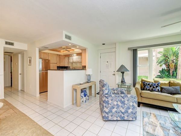Beachfront Vacation 2 Bedroom Rental in Longboat Key