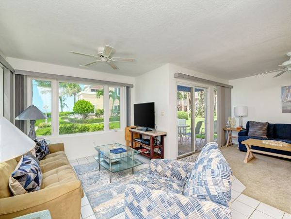 Beachfront Vacation 2 Bedroom Rental in Longboat Key