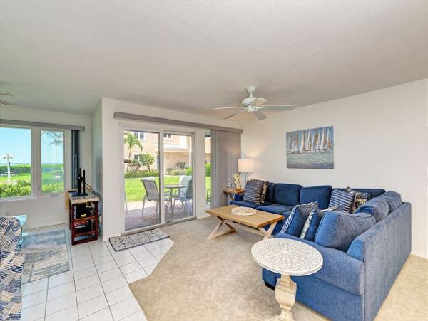 Beachfront Vacation 2 Bedroom Rental in Longboat Key