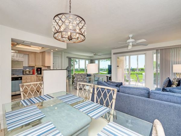 Beachfront Vacation 2 Bedroom Rental in Longboat Key