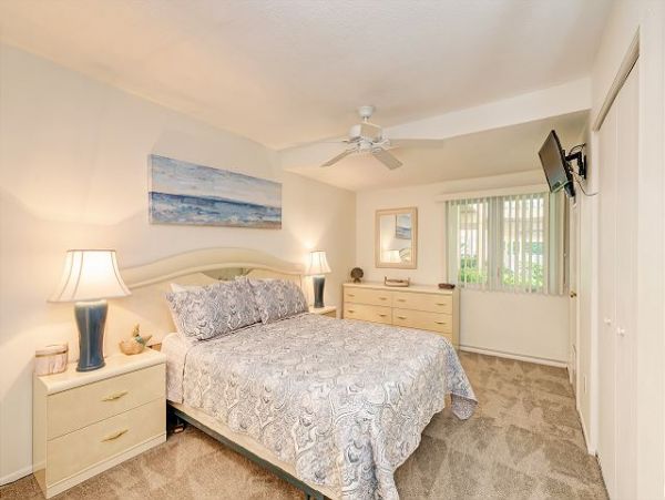 Beachfront Vacation 2 Bedroom Rental in Longboat Key