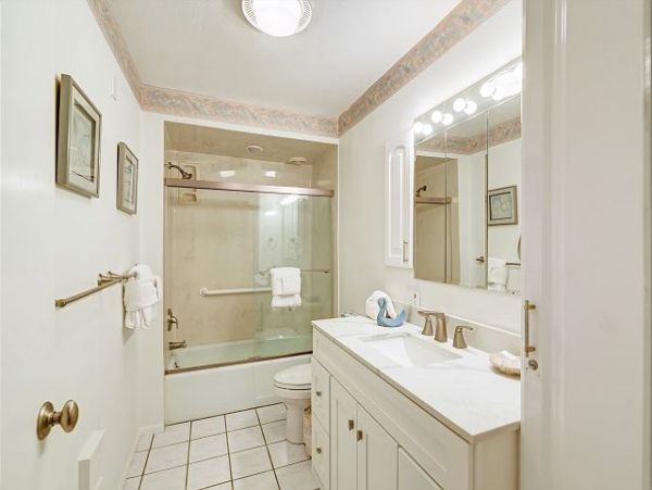 Beachfront Vacation 2 Bedroom Rental in Longboat Key