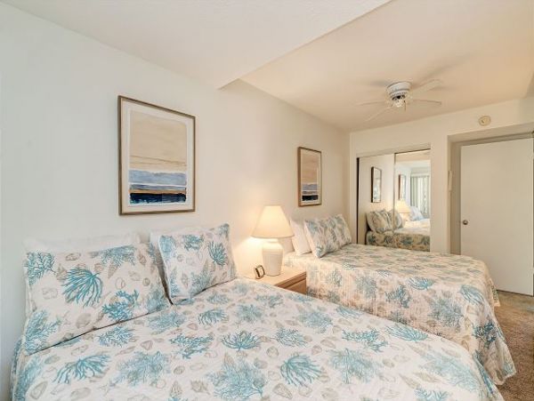 Beachfront Vacation 2 Bedroom Rental in Longboat Key