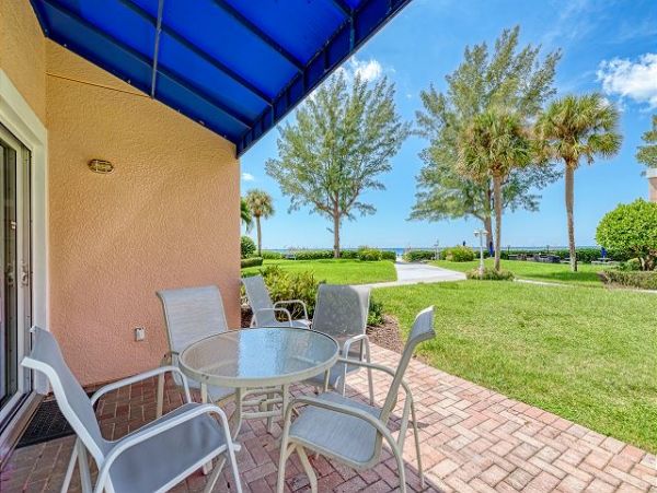 Beachfront Vacation 2 Bedroom Rental in Longboat Key