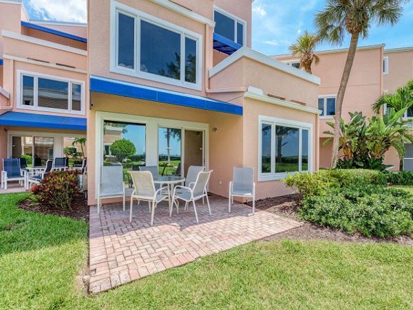 Beachfront Vacation 2 Bedroom Rental in Longboat Key