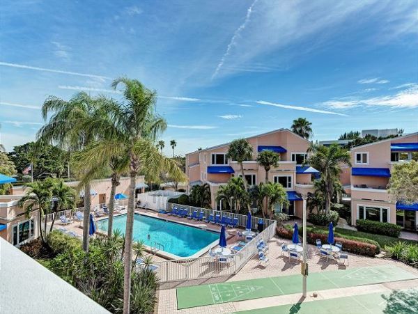 Beachfront Vacation 2 Bedroom Rental in Longboat Key