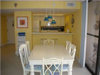 Kitchen & Dining Area Kitchen & Dining Area