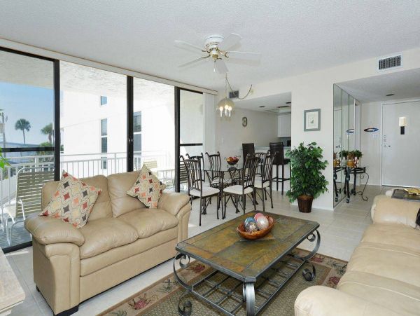 Gulf Side Vacation Beach Condo in Sarasota Sleeps 4 Guests
