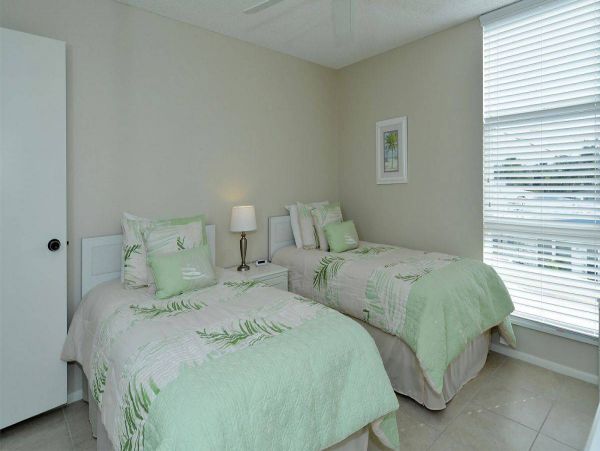 Gulf Side Vacation Beach Condo in Sarasota Sleeps 4 Guests