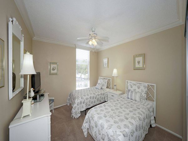 Siesta Key Vacation Condo 2 Bedrooms Sleeps 6
