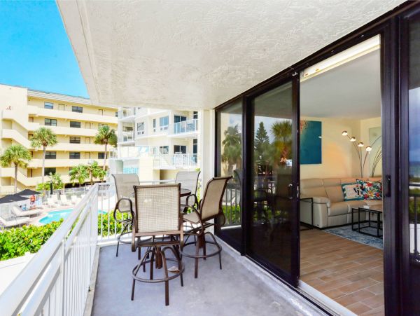 Siesta Key Condo Beach Views, Gulf and Pool a Rare Find!