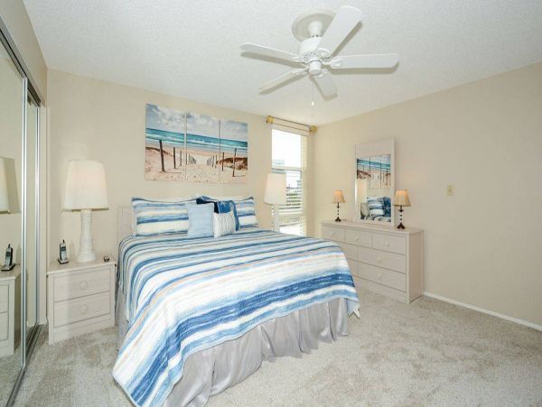 Siesta Key Two Bedroom Value Priced Steps to Beach Rental
