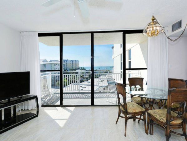 Siesta Key Two Bedroom Vacation Condo Steps to the Beach