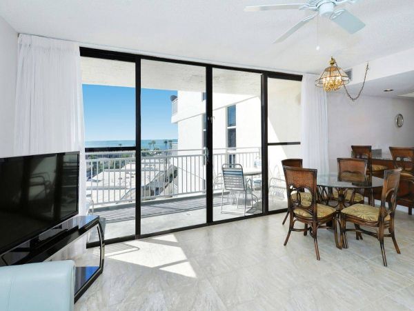 Siesta Key Two Bedroom Vacation Condo Steps to the Beach