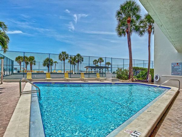 Siesta Key Two Bedroom Vacation Condo Steps to the Beach