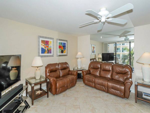 Siesta Key Value Vacation Condo with Views