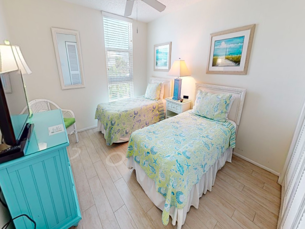 Bright and Inviting Gulf View Retreat on Siesta Key