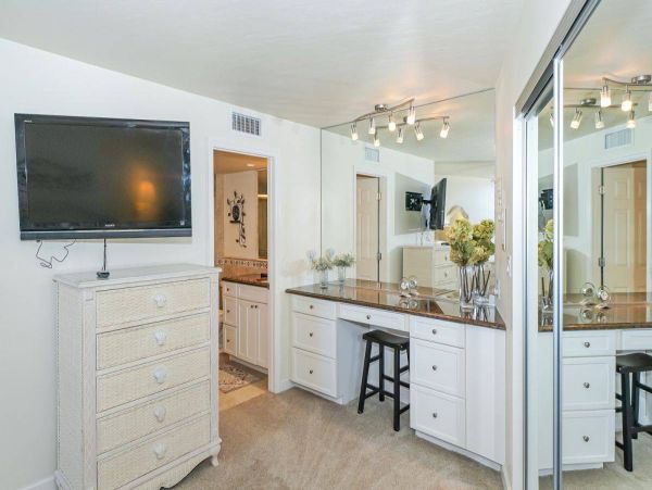 Siesta Key Two Bedroom Views Steps to Sandy Beach