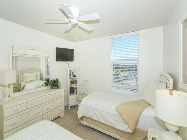 Siesta Key Two Bedroom Views Steps to Sandy Beach