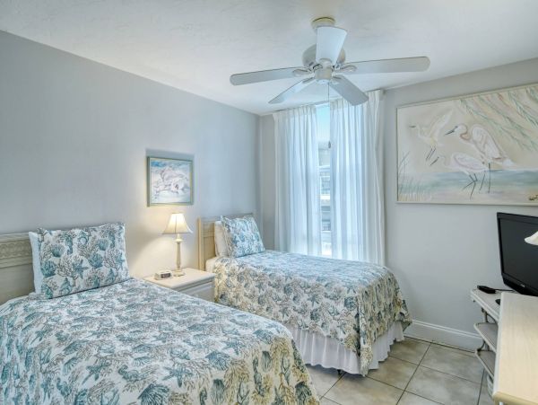 Two Bedroom Beachfront Vacation Condo in Siesta Key