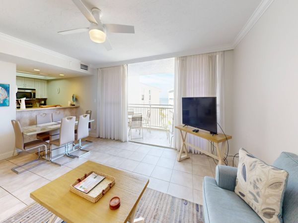 Two Bedroom Beachfront Vacation Condo in Siesta Key