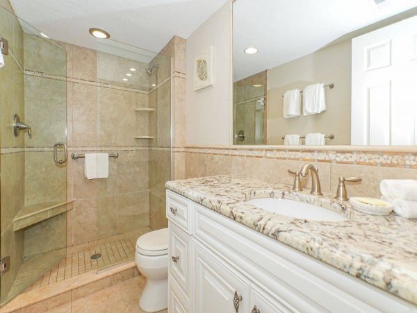 Beachfromt Two Bedroom Vacation Rental in Siesta Key