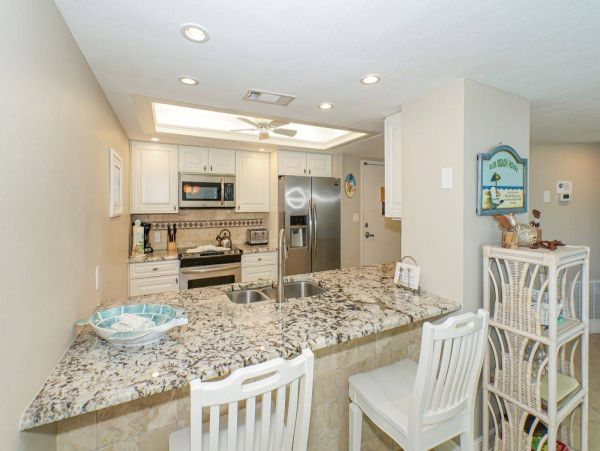 Beachfromt Two Bedroom Vacation Rental in Siesta Key