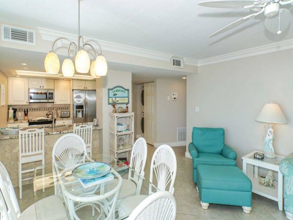 Beachfromt Two Bedroom Vacation Rental in Siesta Key