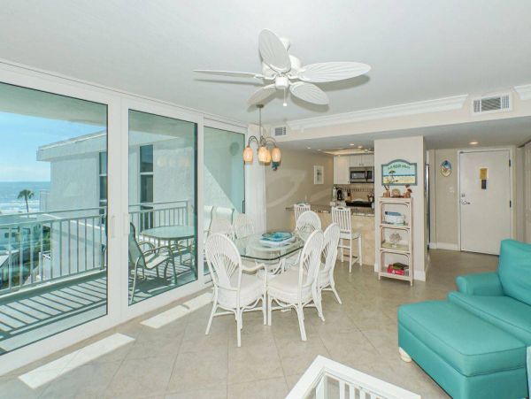 Beachfromt Two Bedroom Vacation Rental in Siesta Key
