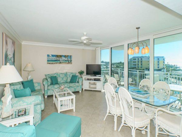 Beachfromt Two Bedroom Vacation Rental in Siesta Key