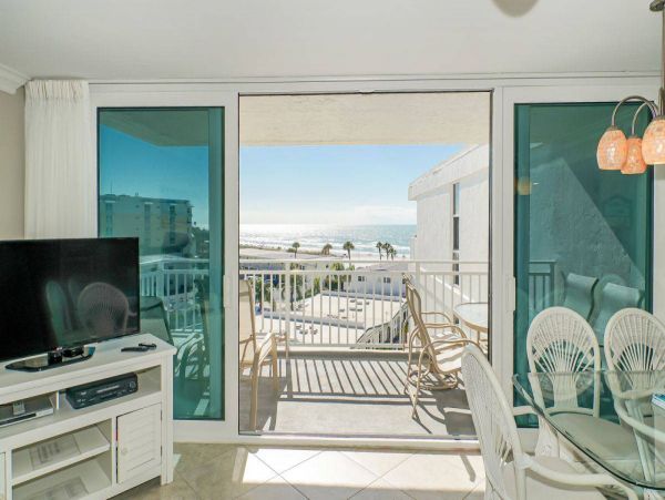 Beachfromt Two Bedroom Vacation Rental in Siesta Key