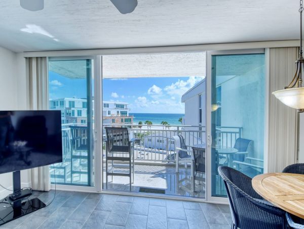 Siesta Key Vacation Rental View Beach From Living Room