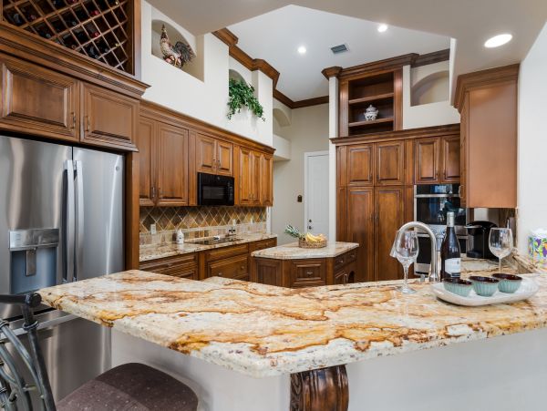 Spacious Canal-Front Home - Your Perfect Island Getaway