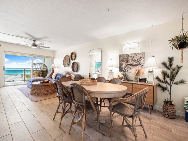 Amazing Views from This Two bedroom Condo  Walk to Siesta Key  Village