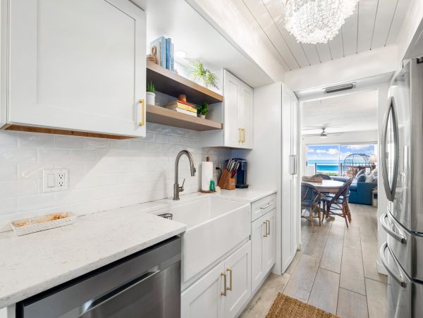 Amazing Views from This Two bedroom Condo  Walk to Siesta Key  Village