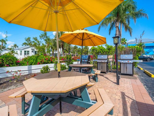 Amazing Views from This Two bedroom Condo  Walk to Siesta Key  Village