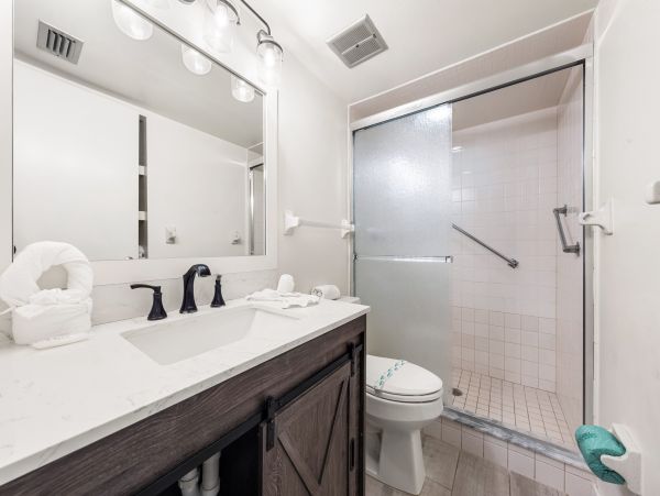 Amazing Views from This Two bedroom Condo  Walk to Siesta Key  Village