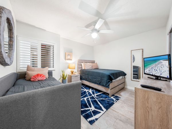 Amazing Views from This Two bedroom Condo  Walk to Siesta Key  Village