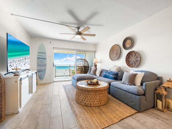 Amazing Views from This Two bedroom Condo  Walk to Siesta Key  Village