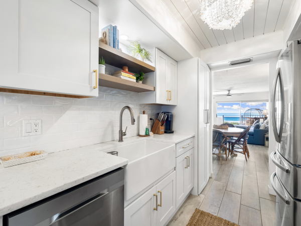 Amazing Views from This Two bedroom Condo  Walk to Siesta Key  Village