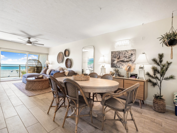 Amazing Views from This Two bedroom Condo  Walk to Siesta Key  Village