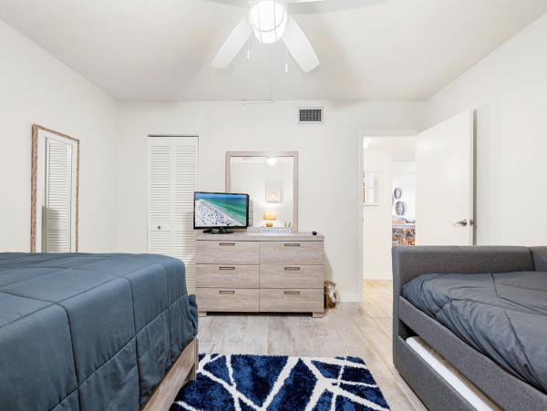 Amazing Views from This Two bedroom Condo  Walk to Siesta Key  Village