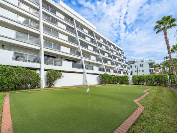Amazing Views from This Two bedroom Condo  Walk to Siesta Key  Village