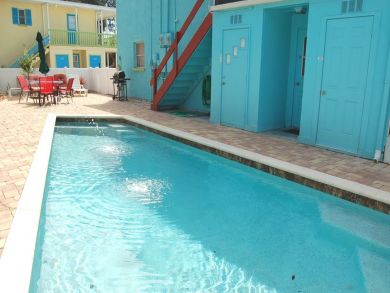 Value Priced Very Close to Beaches Siesta Village Duplex