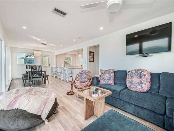 Great Beachfront Villa on North Captiva with Stunning Views